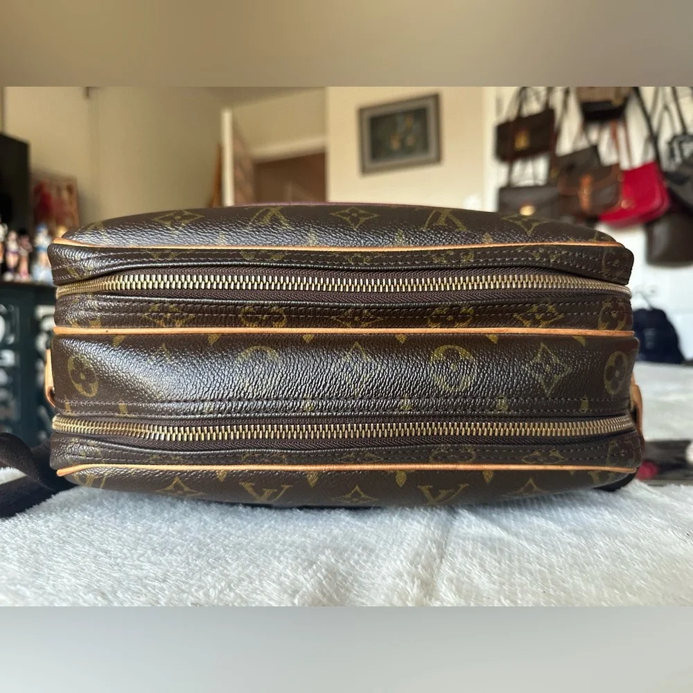 Louis Vuitton Monogram Reporter PM - Picture 7 of 16